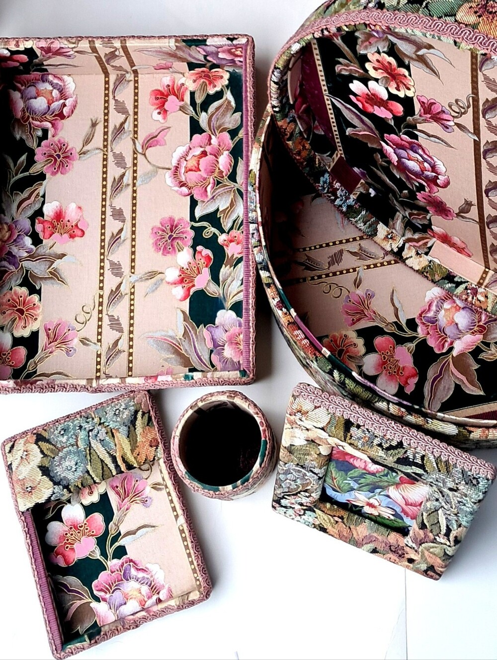 Desk Set Blotter Hat Box Paper Holders Frame Pencil Can 6 Piece Tapestry Cottage